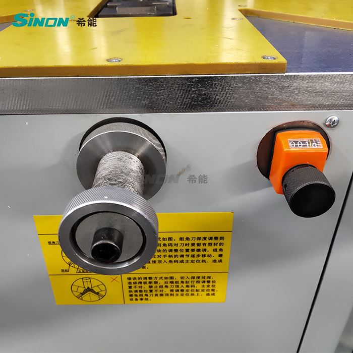 Corner Crimping Machine For Aluminum Window And Door